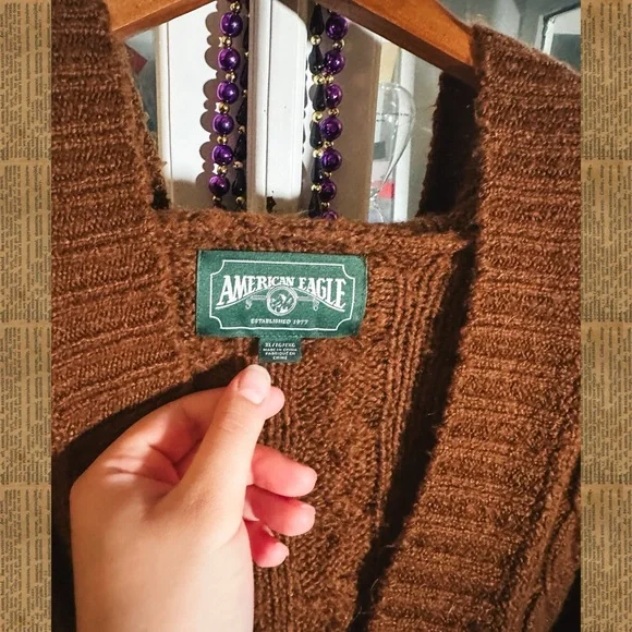 american eagle brown hooded sweater - Picture 5 of 5